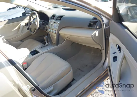 2009 Toyota Camry Le z USA, uszkodzony, nr VIN 4T1BE46K69U886725